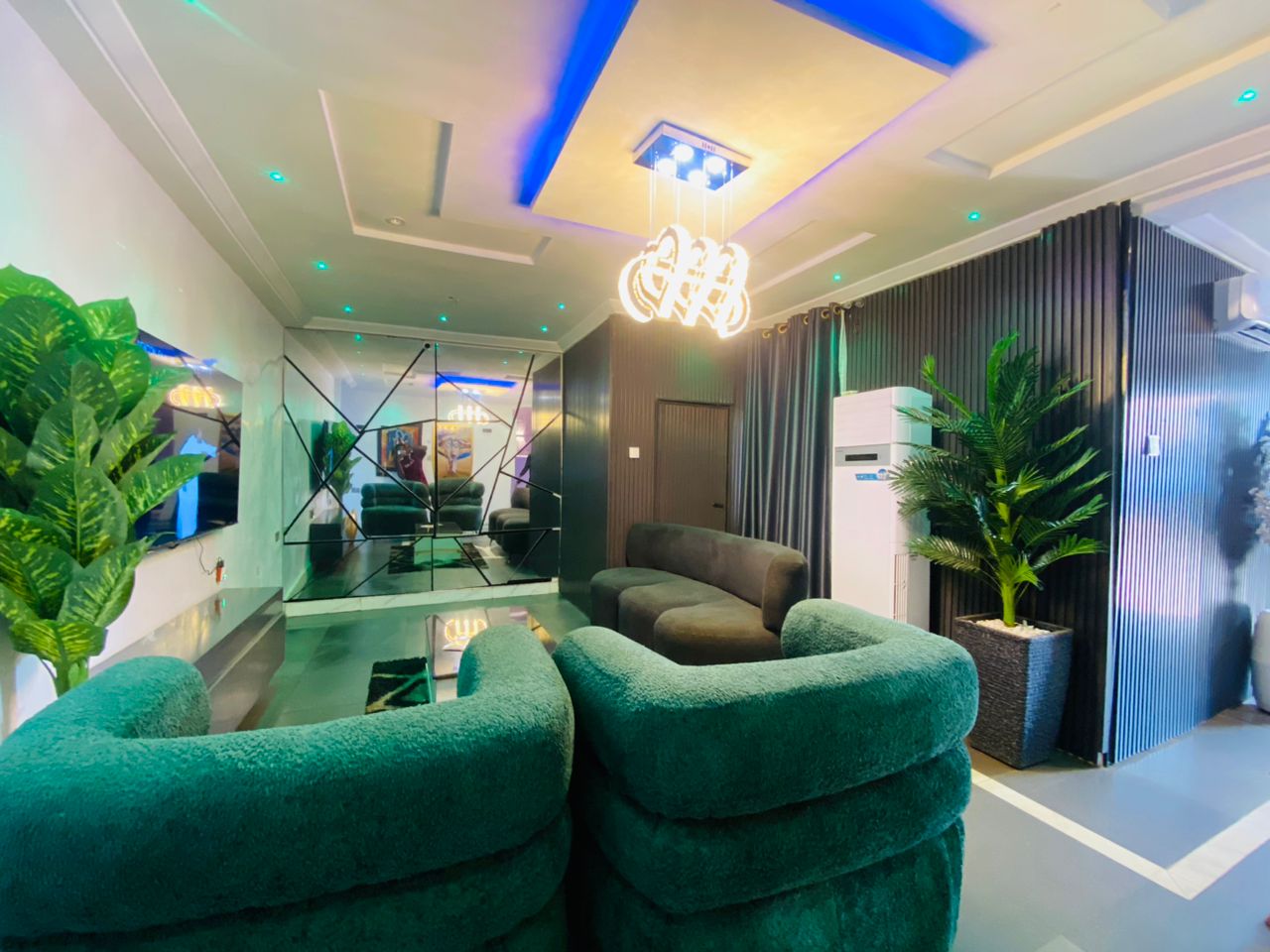 Guest Seating